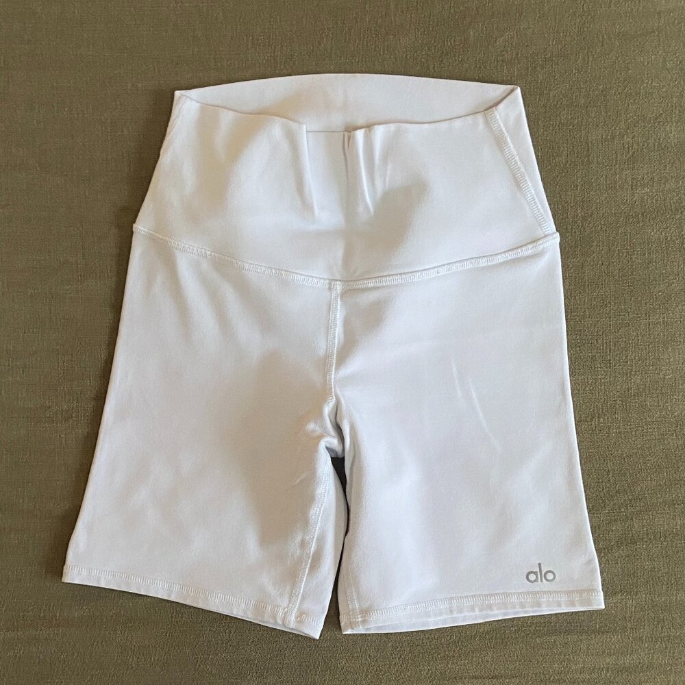 7" High-Waist Biker Short